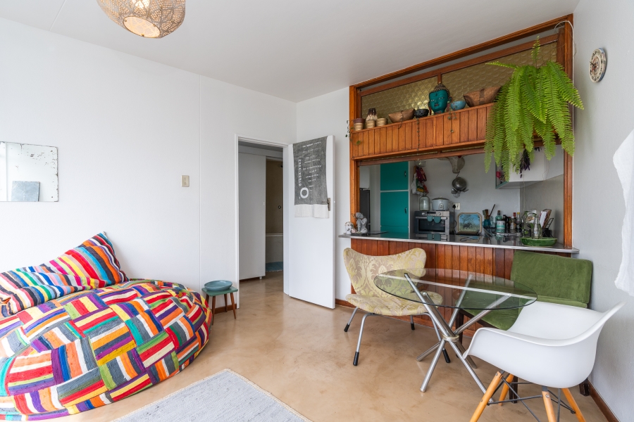 1 Bedroom Property for Sale in Vredehoek Western Cape